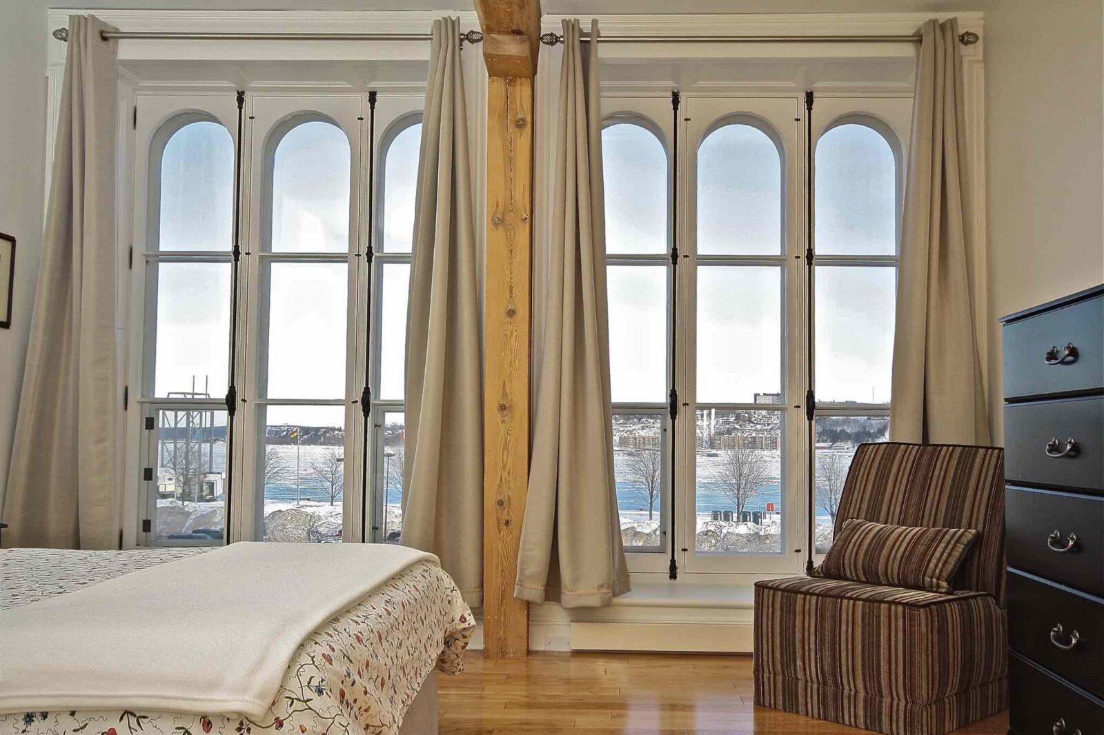 Le Royal Dalhousie Condos-suites luxury aparthotels in Quebec City with view of St Lawrence